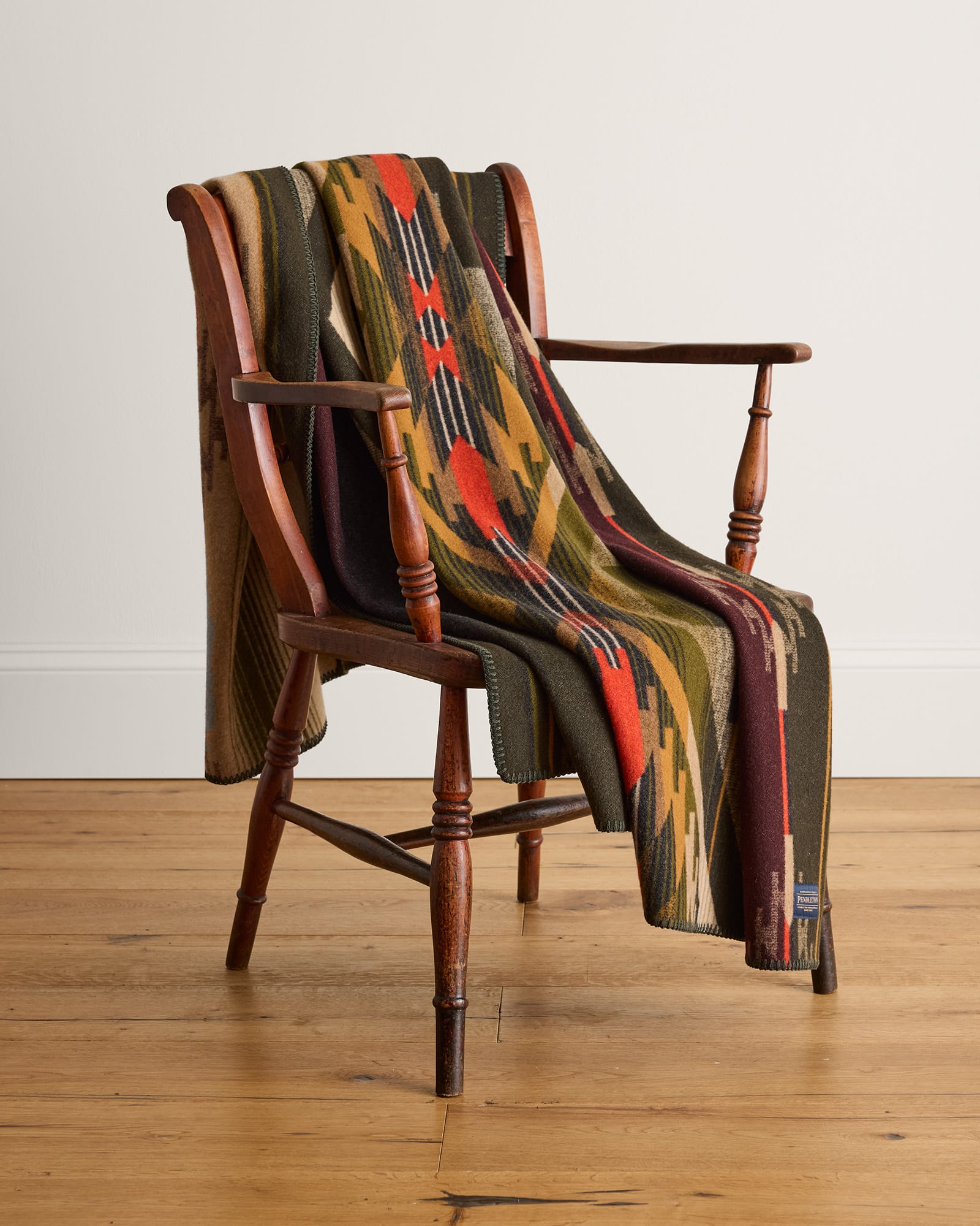 Contemporary Napped Throw Tumalo