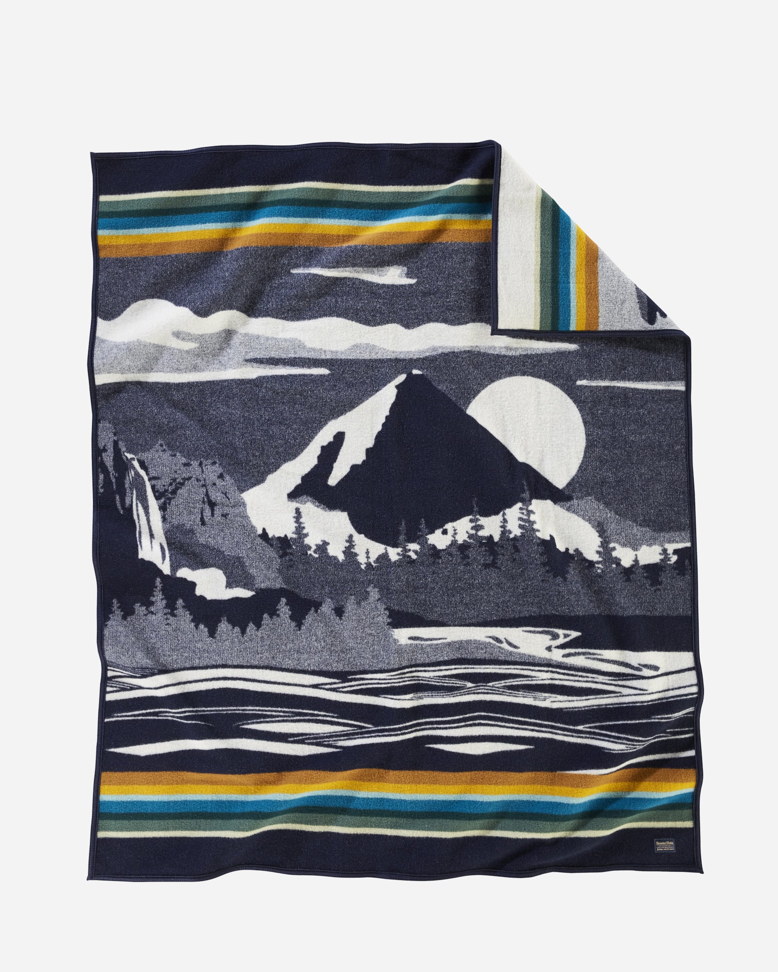 Jacquard Napped Blanket Pacific Wonderland