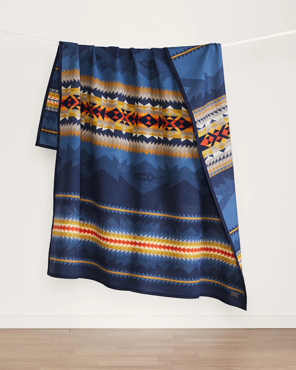 Pendleton Cascadia Wool Blanket – view 3