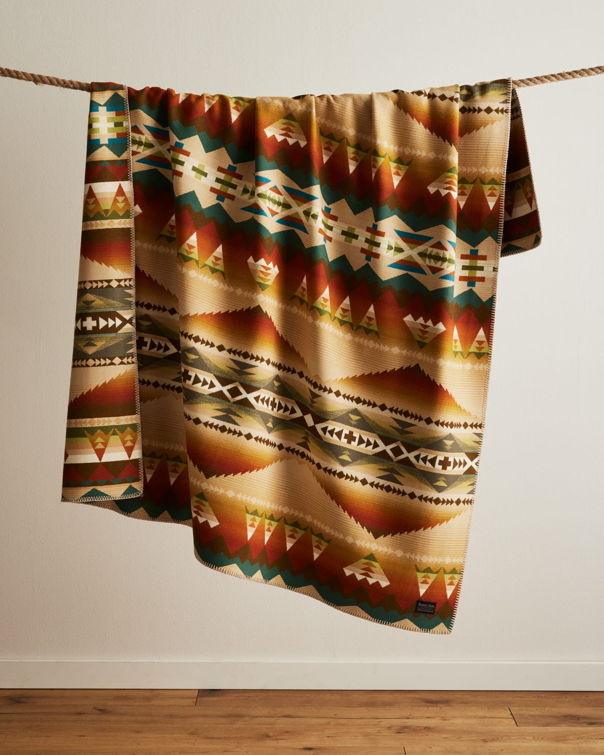 Pendleton Solstice Canyon Wool Blanket – view 2