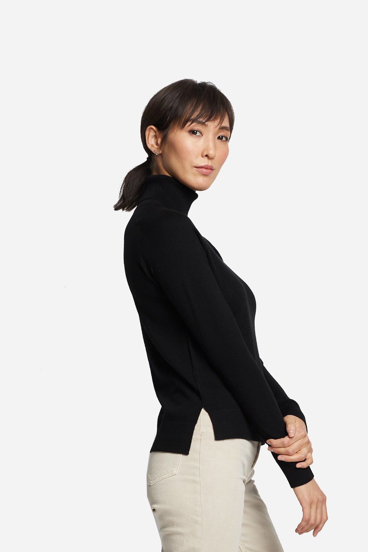 Pendleton Women's Raglan Merino Turtleneck in Black – view 3