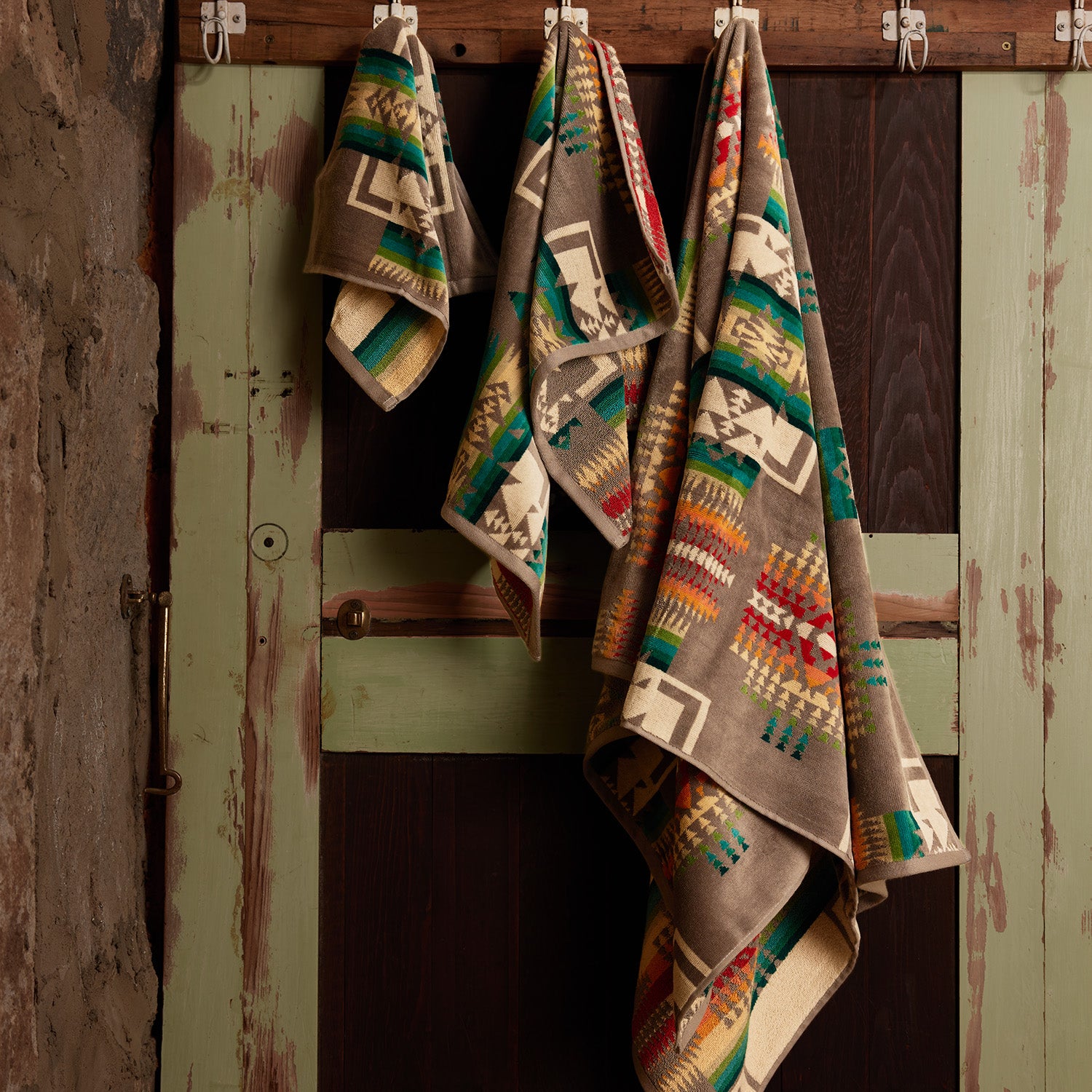 3 Piece Towel Set Chief Joseph Grey