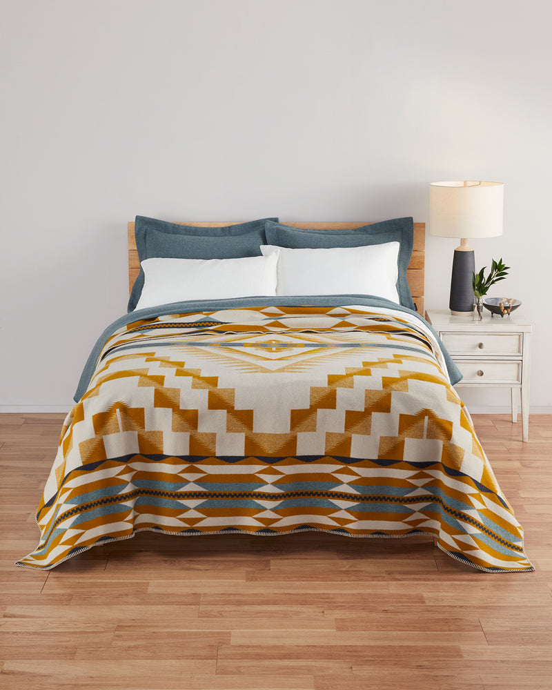 Jacquard Napped Blanket Abiquiu Sky