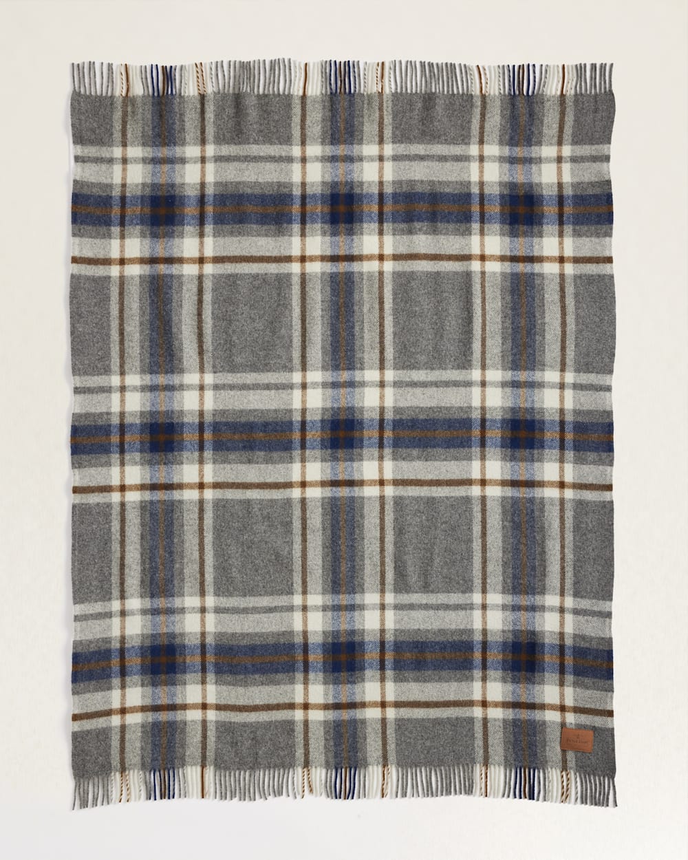 Pendleton Motor Robe with Carrier in Raleigh Plaid – view 4