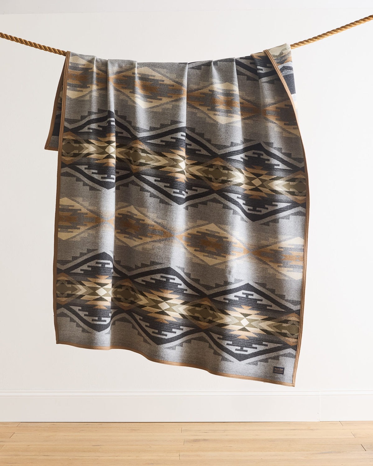 Pendleton Tumalo Ridge Wool Blanket – view 3