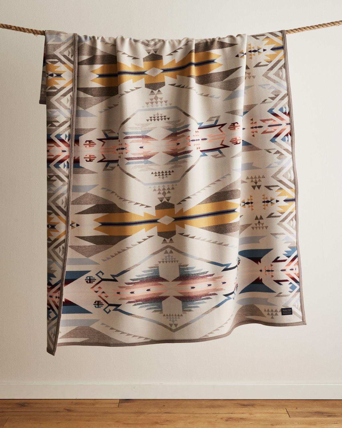 Pendleton White Sands Wool Blanket – view 7