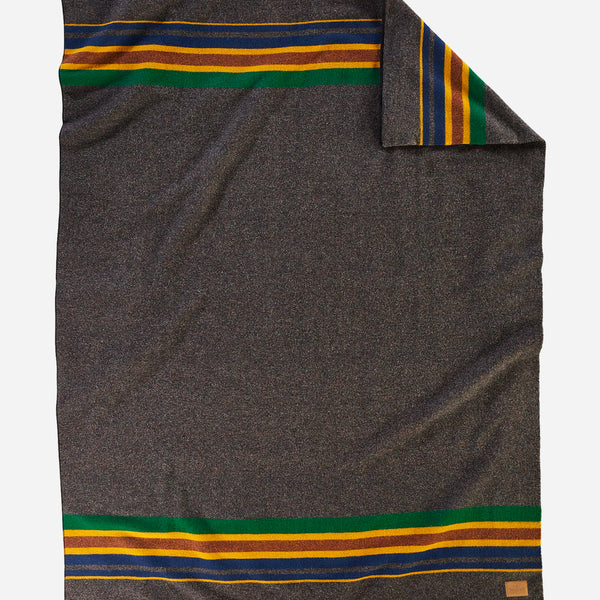Crater store lake blanket